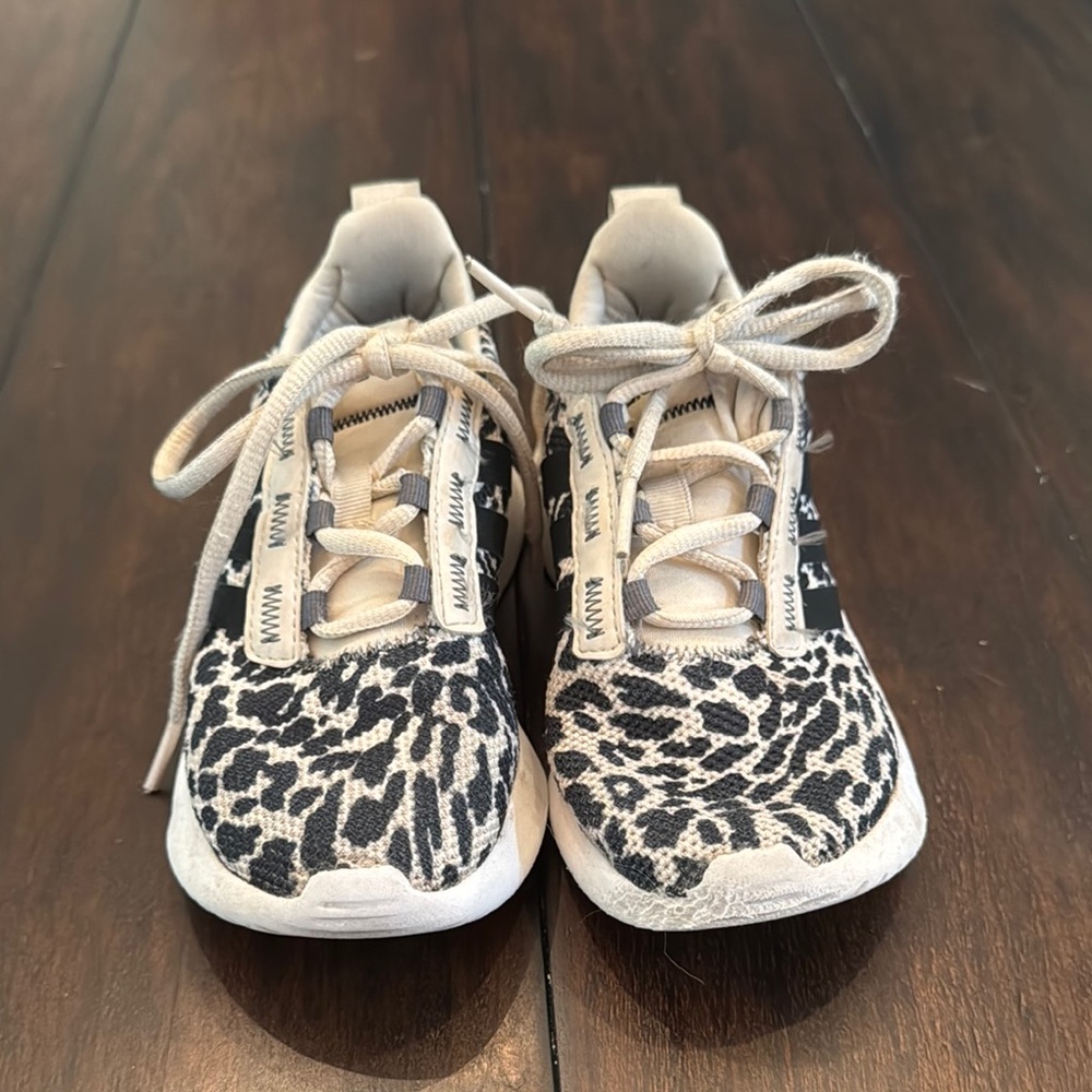 adidas Black and White Sneakers Sleek Modern Design